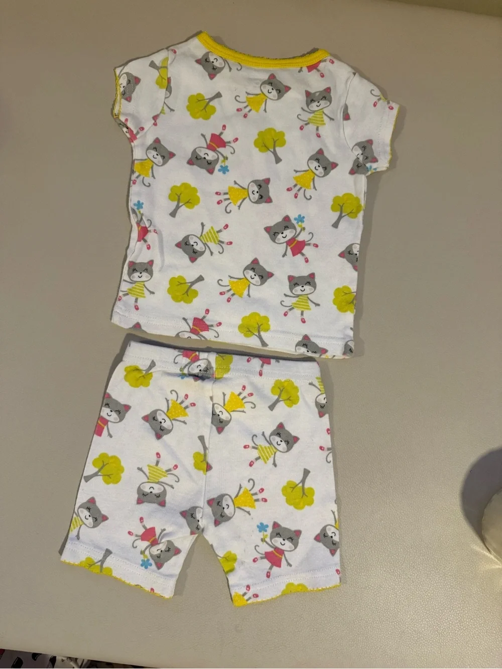 Carter's White Short-Sleeve Pajama Set with Yellow and Pink Cat Print